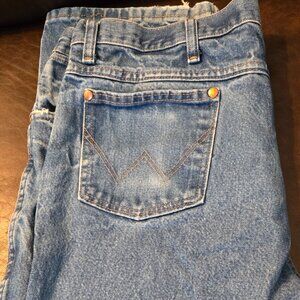 Wrangler Men’s Bootcut Jeans – Size 38x32 – Classic Fit Denim